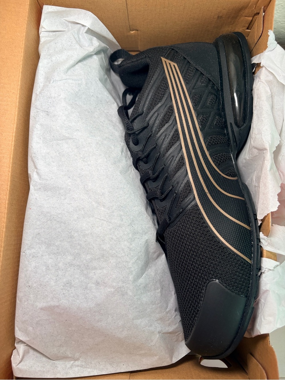 Puma Women 10W Voltaic Evo Sneaker New - Picture 6 of 7